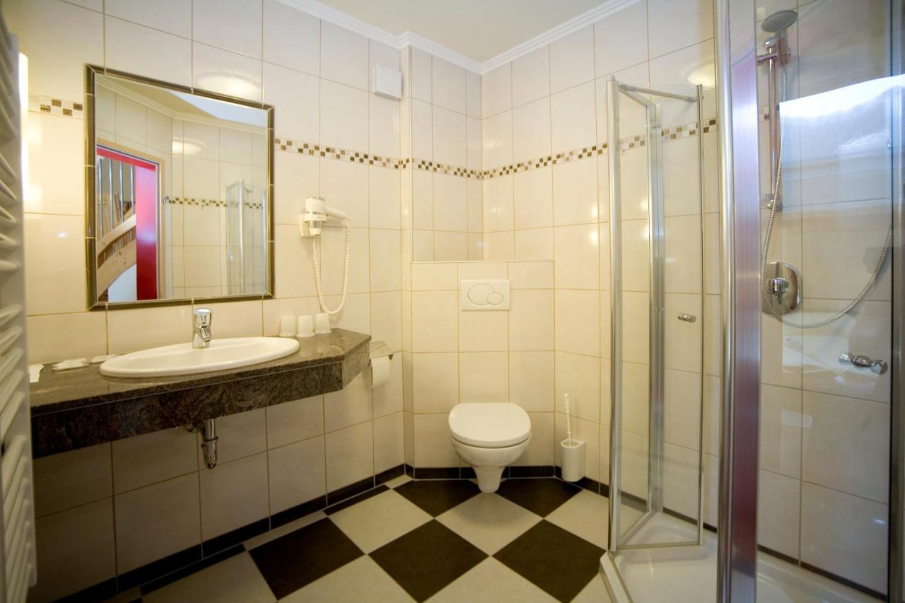 Voralpenhotel Schmoller Санкт-Георген-им-Аттергау Экстерьер фото